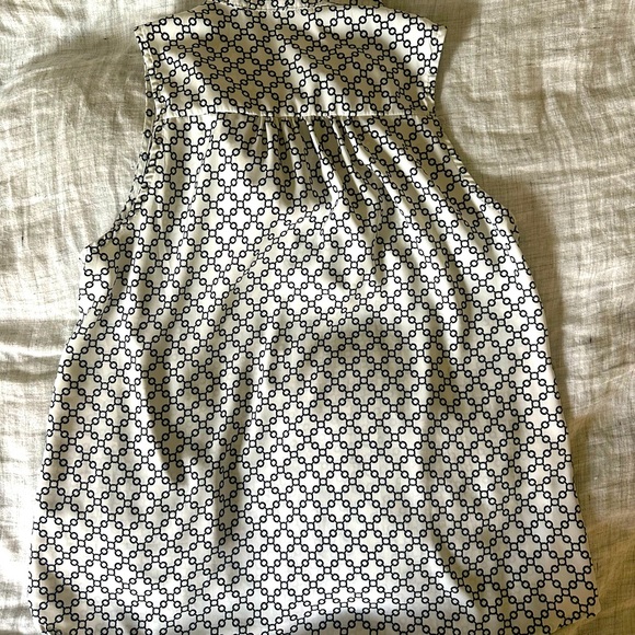 41 Hawthorn V Neck Blouse - Picture 2 of 4